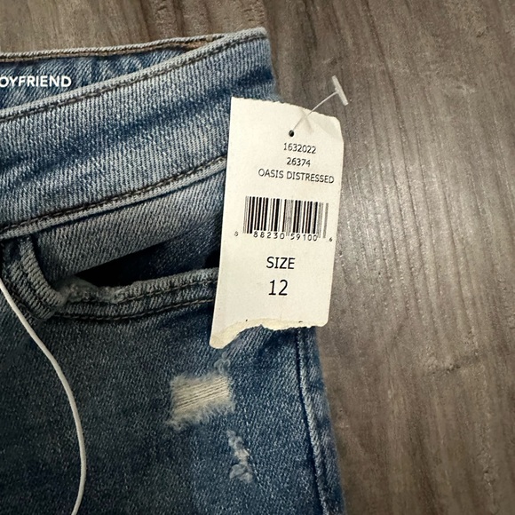 DL 1961 Harper Boyfriend Straight Jeans - Picture 4 of 5